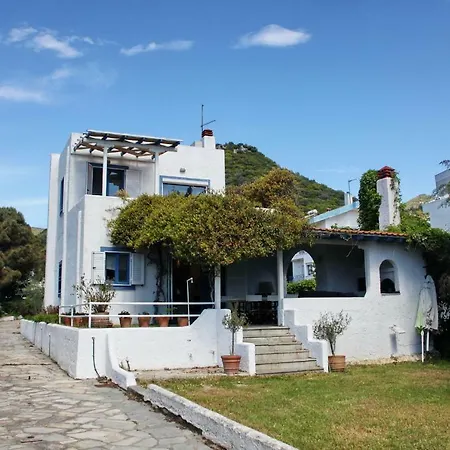 White Nea Iraklitsa