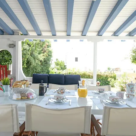 White Tatil Evi Nea Iraklitsa